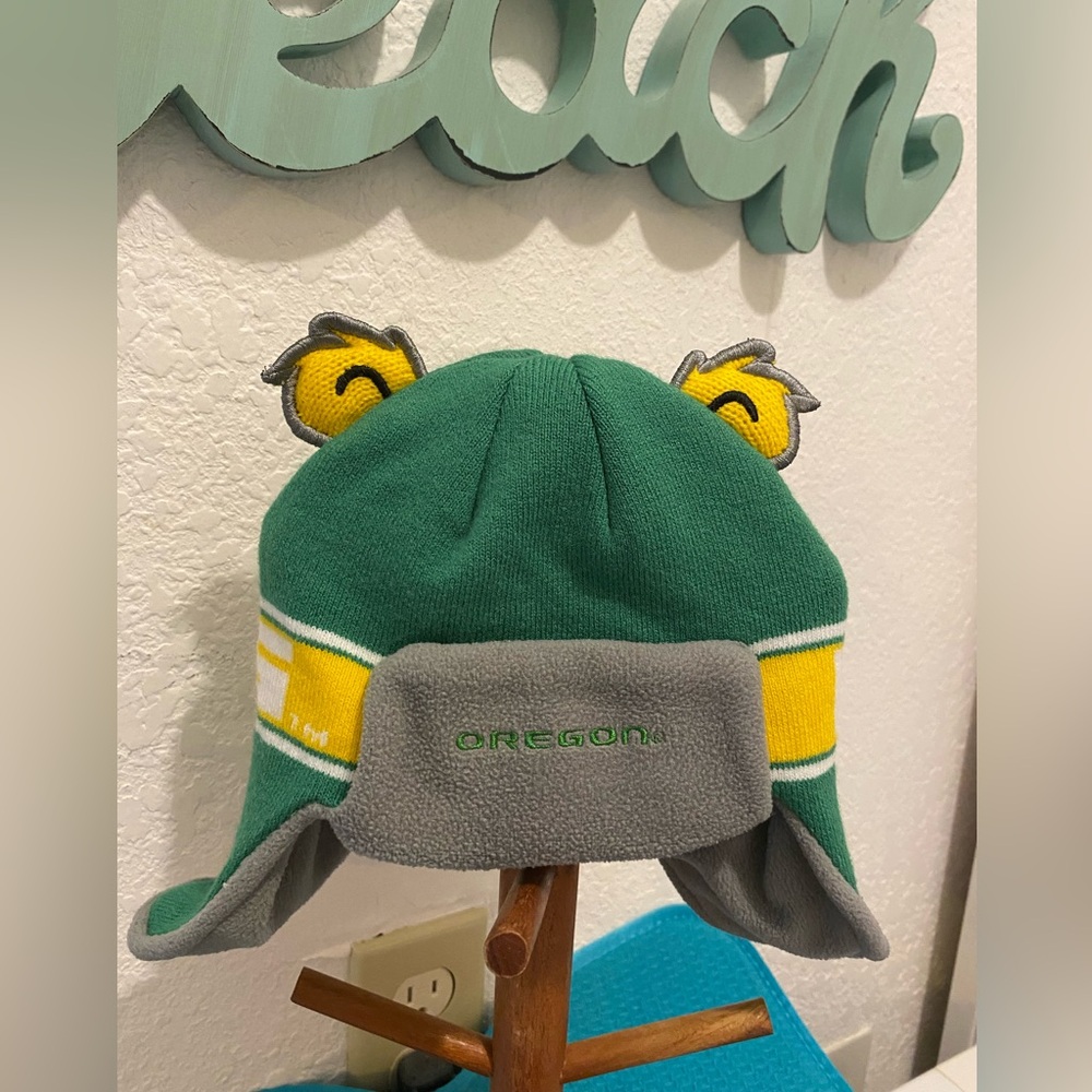 GEN Infant Boys “Oregon Ducks Earflap Cap” Size O/S Green/Yellow Duck Ears EUC